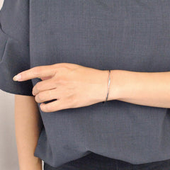 Slim wavy metal bracelet 