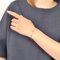 Slim wavy metal bracelet 